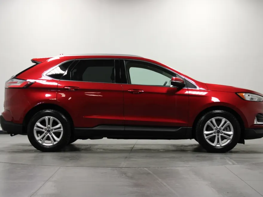 2020 Ford Edge SEL photo 1