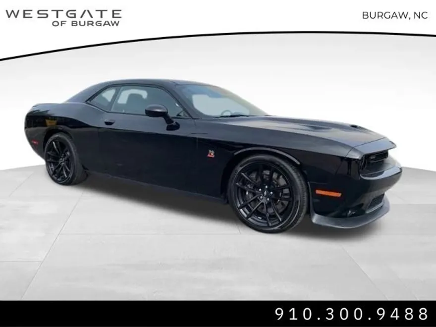 2022 Dodge Challenger R/T Scat Pack photo 1