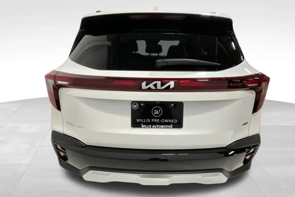2024 Kia Seltos SX photo 1
