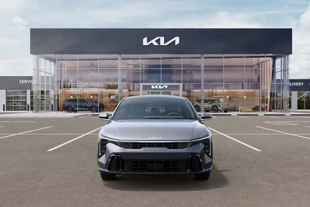 2025 Kia K4 GT-Line photo 1