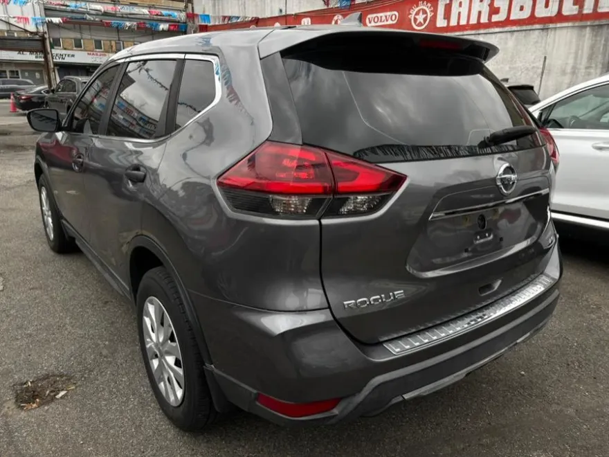 2018 Nissan Rogue S photo 4