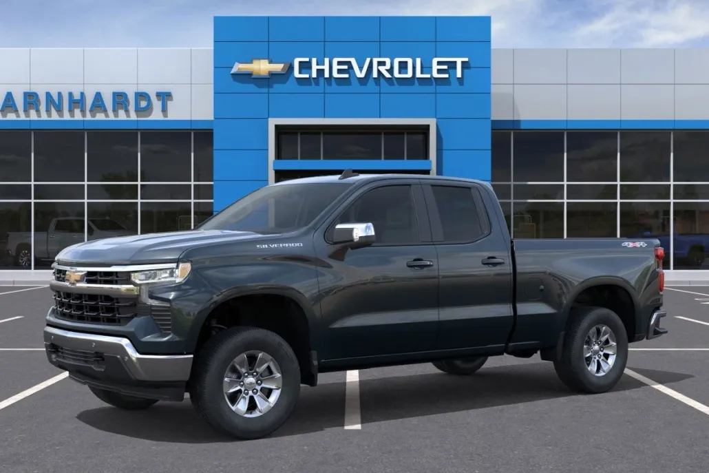 2025 Chevrolet Silverado 1500 LT photo 1