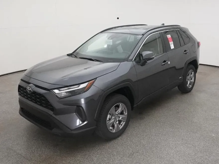 2025 Toyota RAV4 Hybrid XLE photo 1
