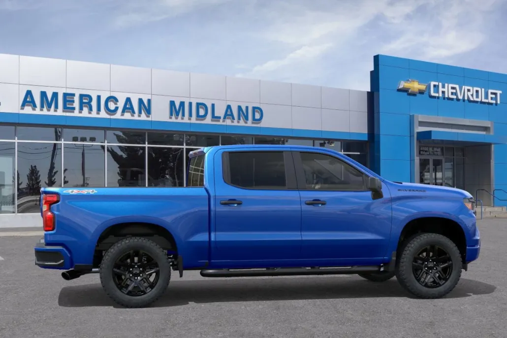 2026 Chevrolet Silverado 1500 Custom photo 1