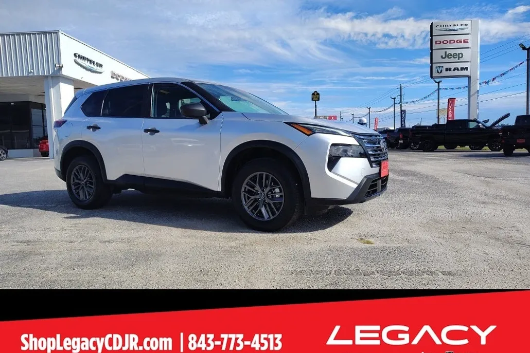 2024 Nissan Rogue S photo 1