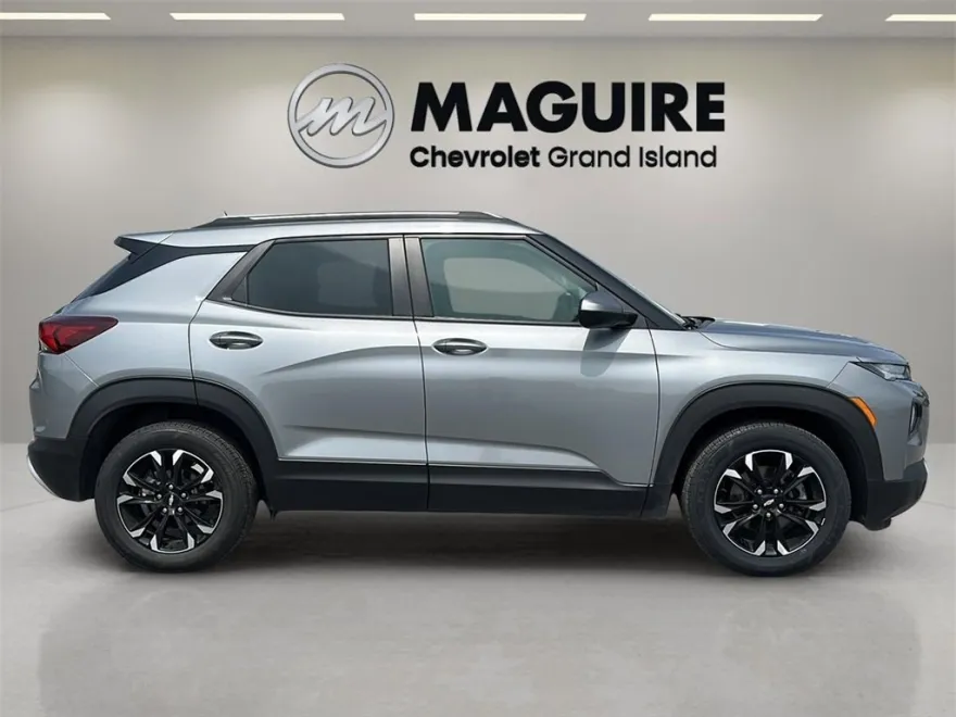 2023 Chevrolet Trailblazer LT photo 1