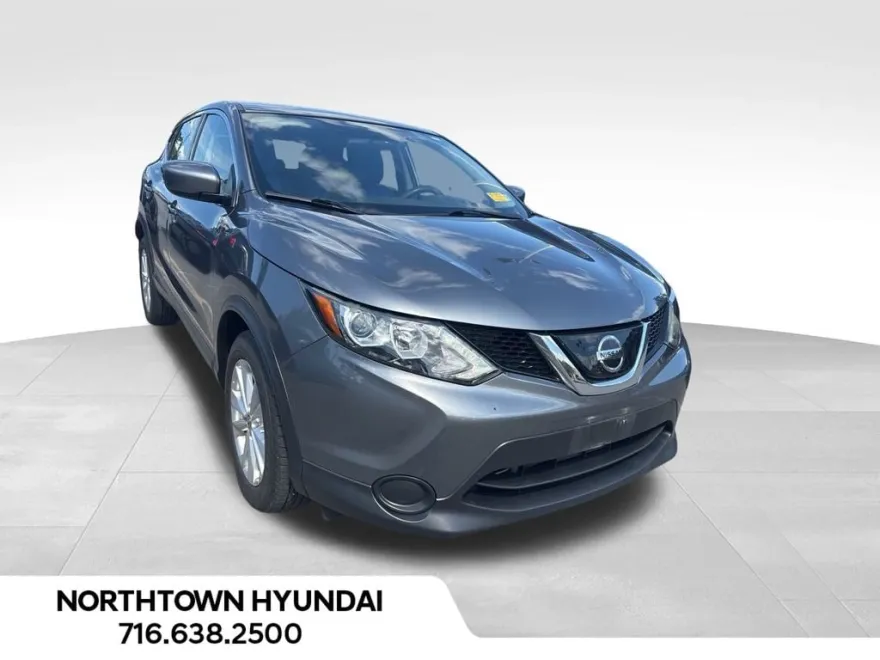 2019 Nissan Rogue Sport S photo 1