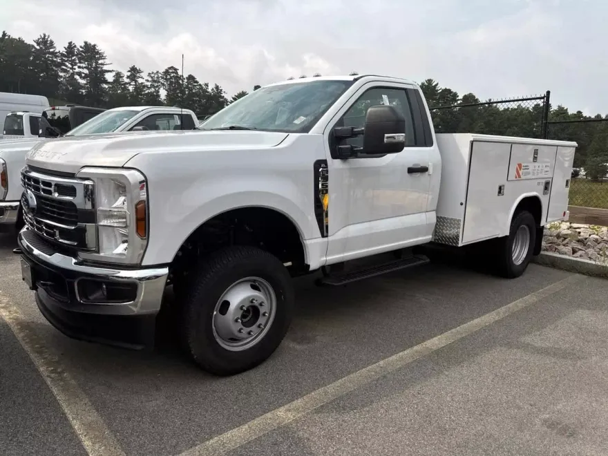 2024 Ford F-250 XL photo 1