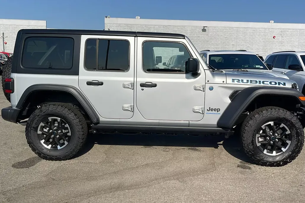 2024 Jeep Wrangler Rubicon 4xe photo 1