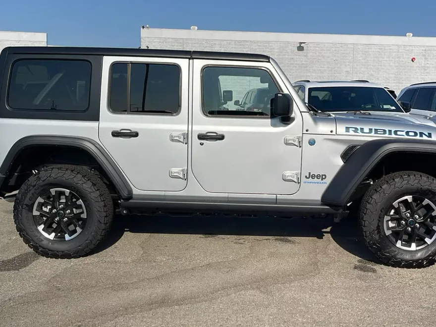 2024 Jeep Wrangler Rubicon 4xe photo 1