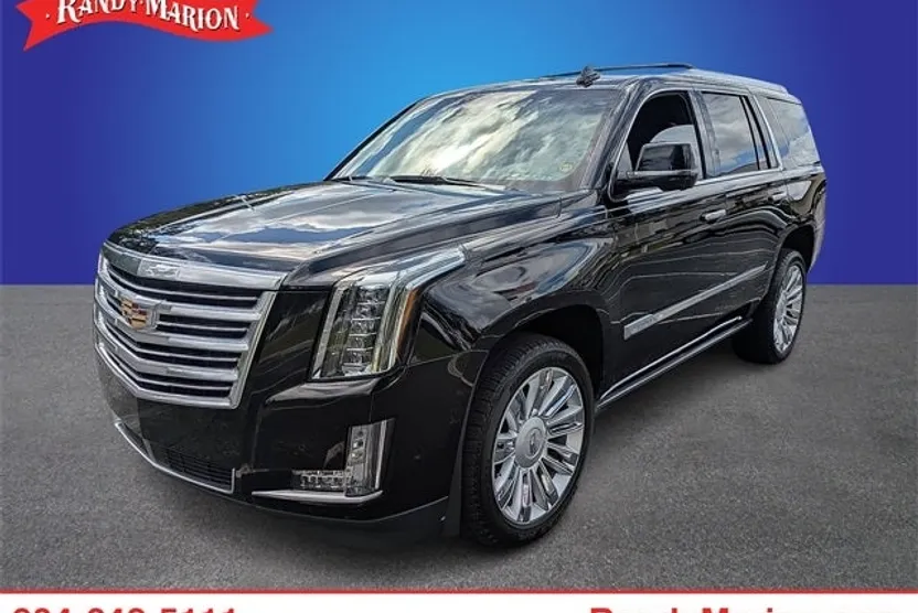 2018 Cadillac Escalade Platinum photo 1