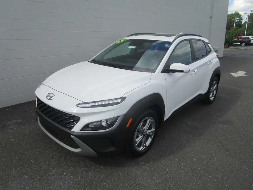 2023 Hyundai Kona SEL photo 1
