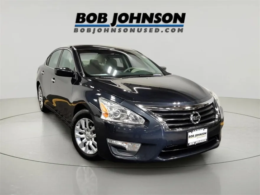 2015 Nissan Altima 2.5 S photo 1