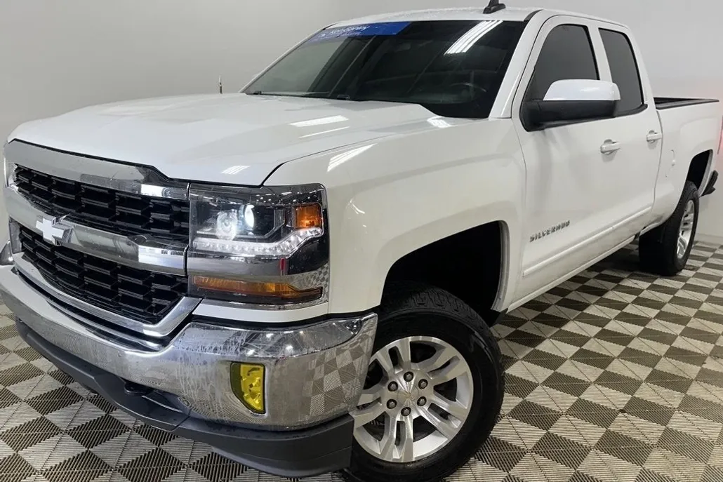 2018 Chevrolet Silverado 1500 LT1 photo 1
