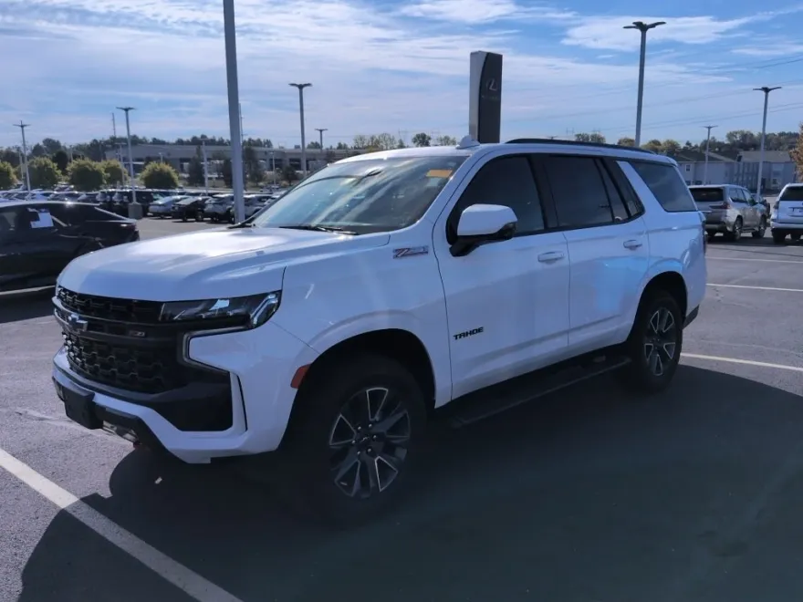 2023 Chevrolet Tahoe Z71 photo 1