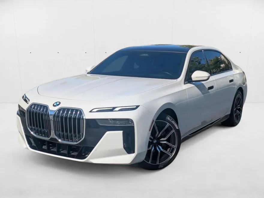 2023 Bmw 740i photo 1