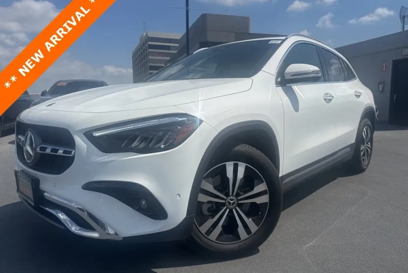 2025 Mercedes Benz GLA 250 photo 1