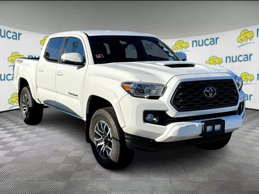 2021 Toyota Tacoma TRD Sport photo 1