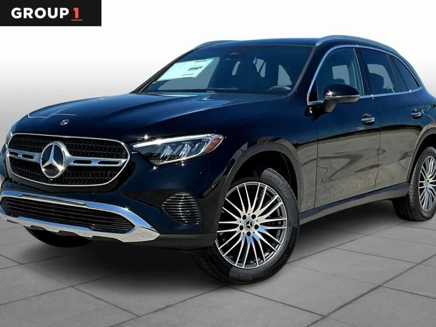 2026 Mercedes Benz GLC 300 photo 1