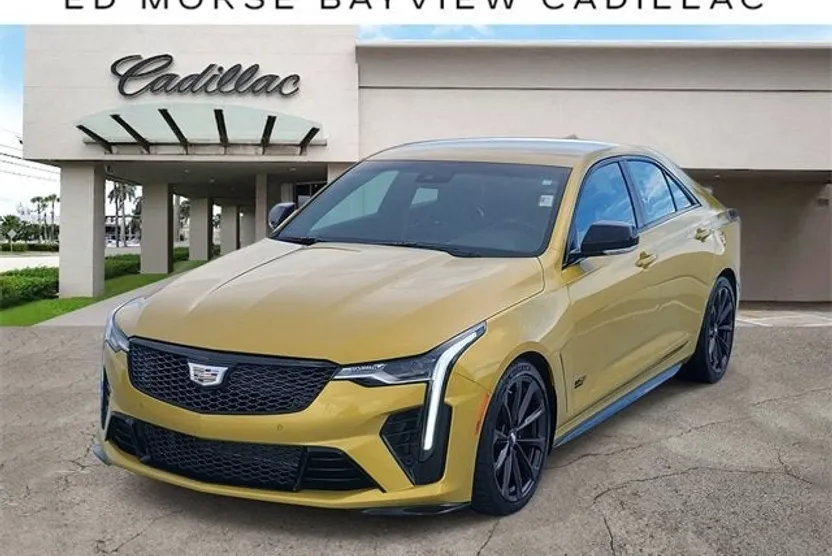 2024 Cadillac CT4 photo 1