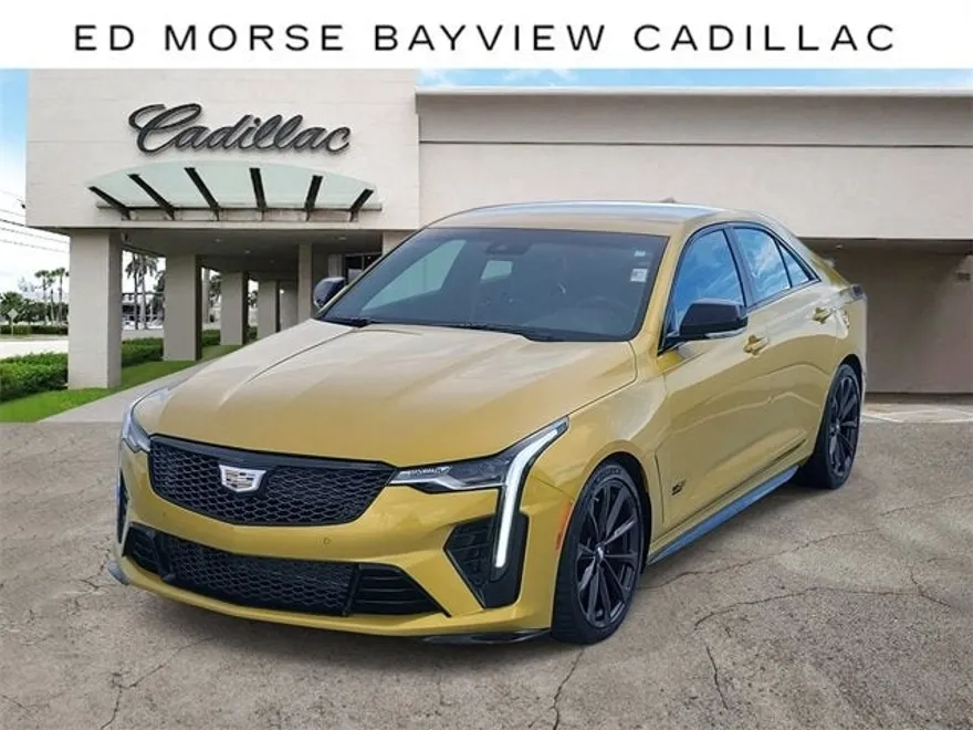 2024 Cadillac CT4 photo 1