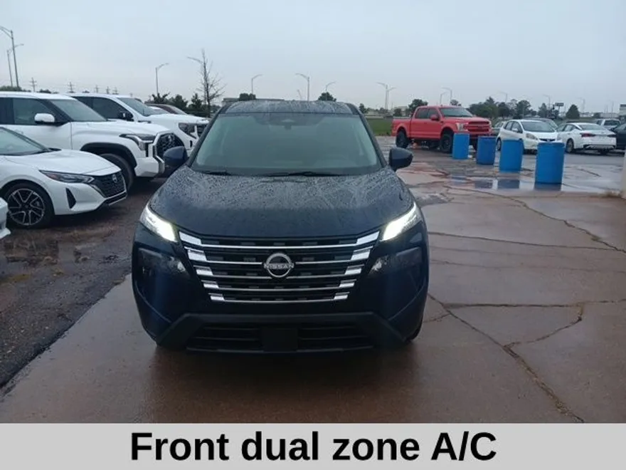 2026 Nissan Rogue SV photo 1