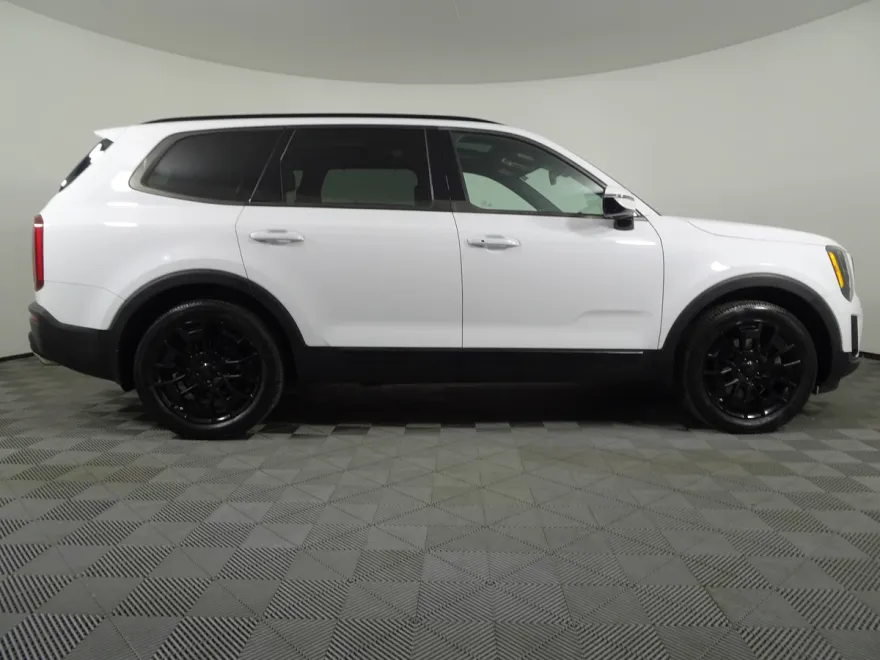 2021 Kia Telluride SX photo 1