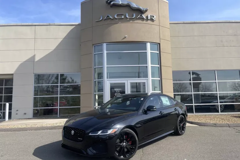 2024 Jaguar XF P300 R-Dynamic SE photo 1