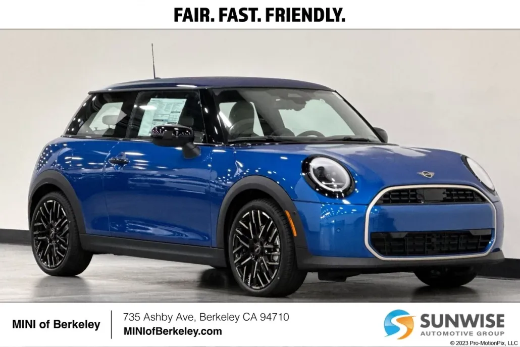 2025 Mini Cooper 2 Door Hardtop Signature photo 1