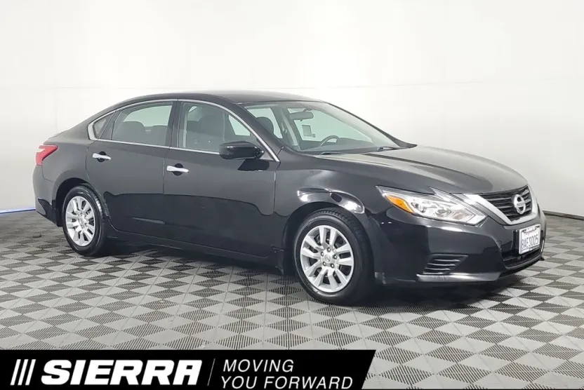 2017 Nissan Altima 2.5 S photo 1