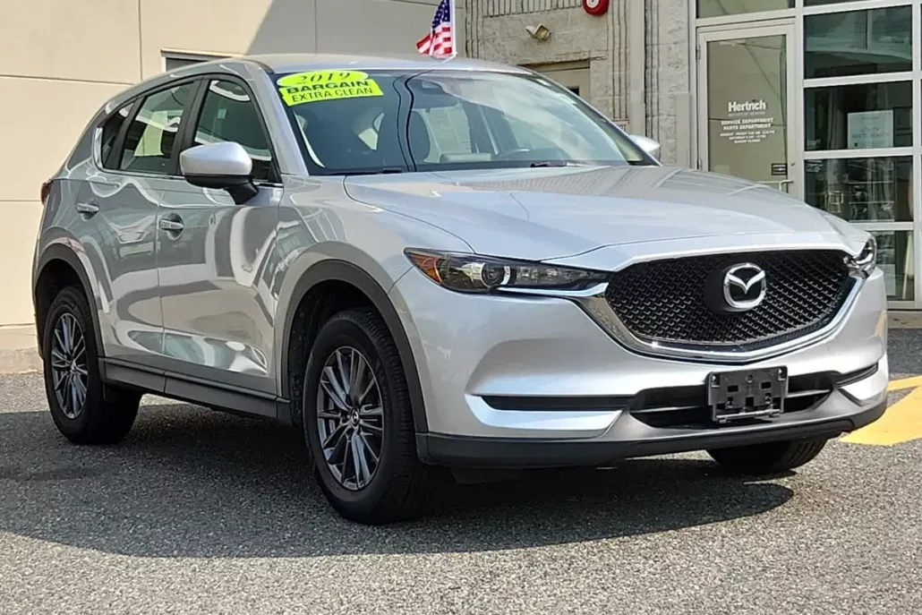 2019 Mazda CX-5 Sport photo 1