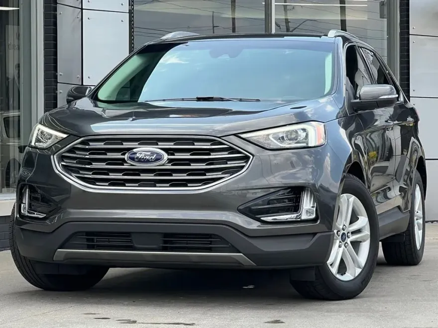2019 Ford Edge SEL photo 1