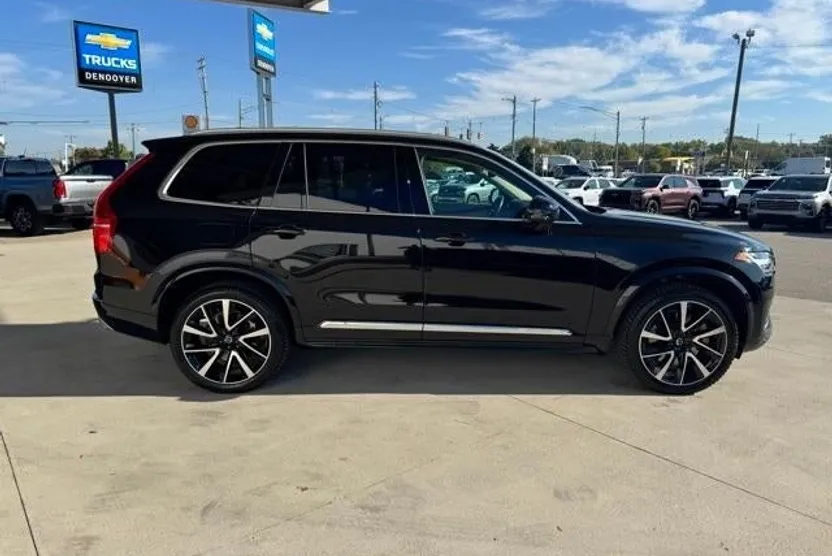 2021 Volvo XC90 Inscription Expression photo 1