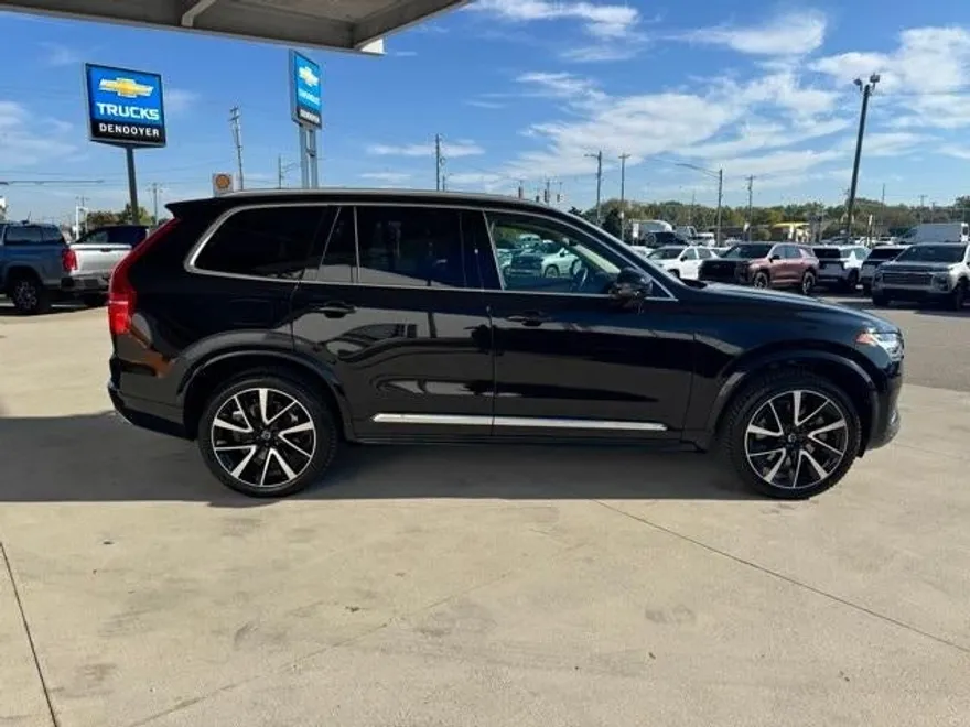 2021 Volvo XC90 Inscription Expression photo 1