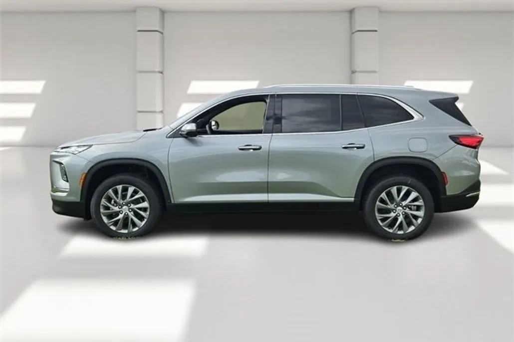 2025 Buick Enclave Preferred photo 1