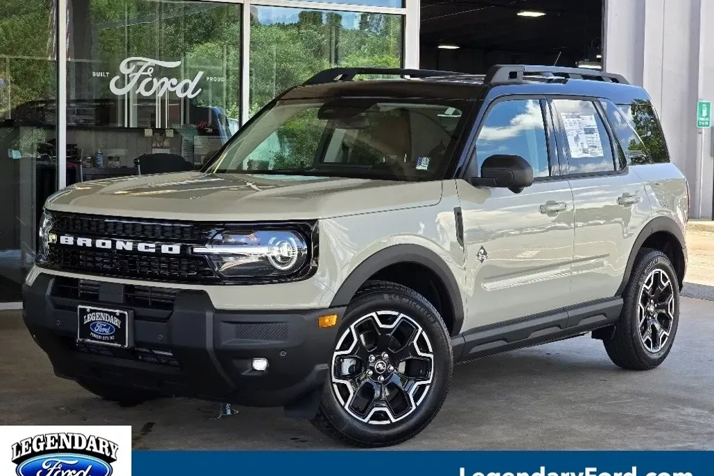 2025 Ford Bronco Sport Outer Banks photo 1