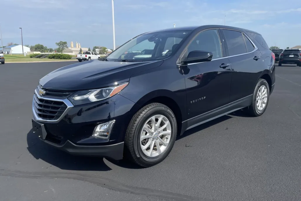2020 Chevrolet Equinox LT photo 1