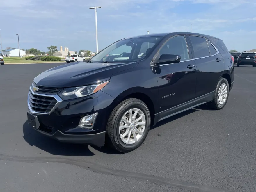 2020 Chevrolet Equinox LT photo 1