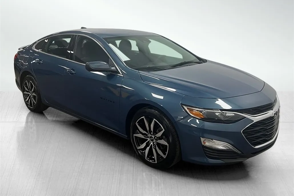 2024 Chevrolet Malibu RS photo 1