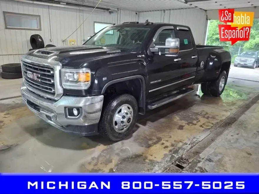 2017 Gmc Sierra SLT photo 1