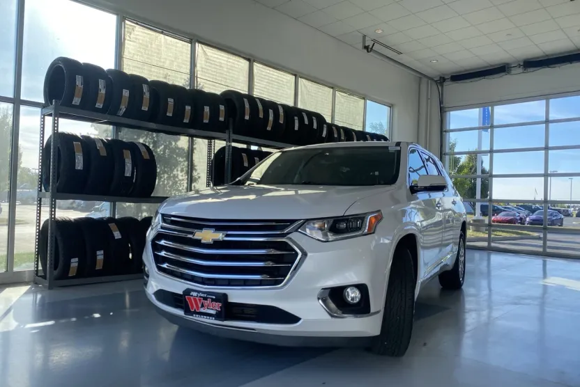 2018 Chevrolet Traverse High Country photo 1