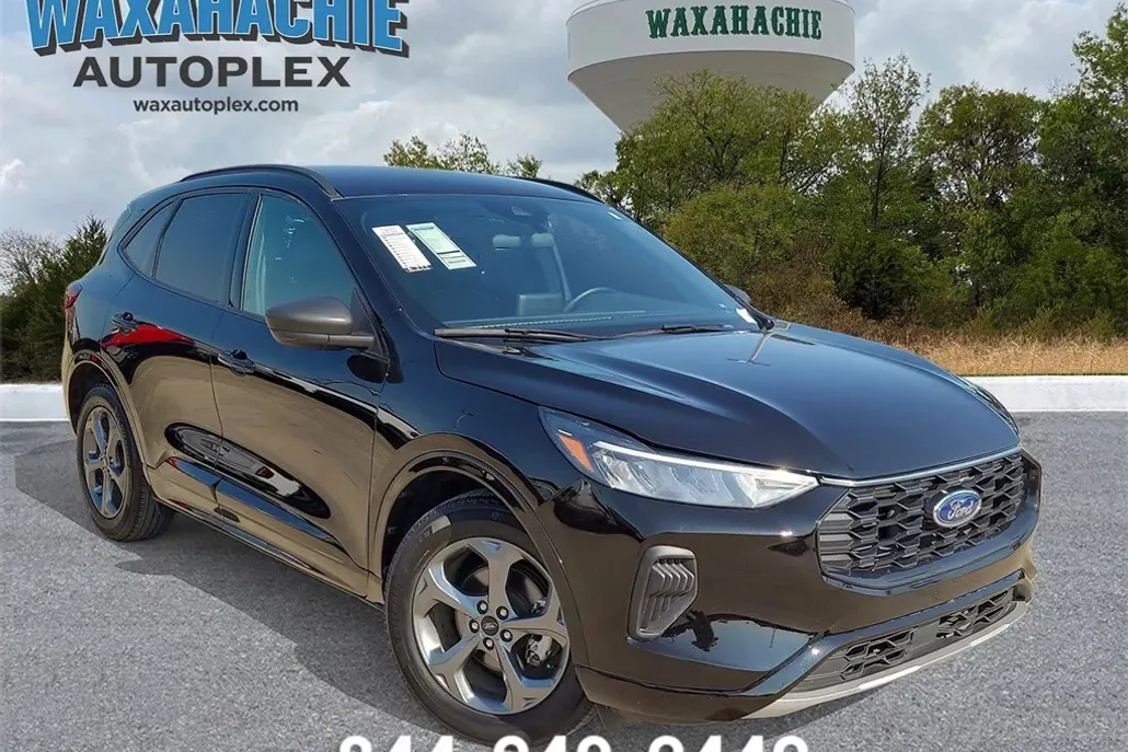2024 Ford Escape ST-Line photo 1