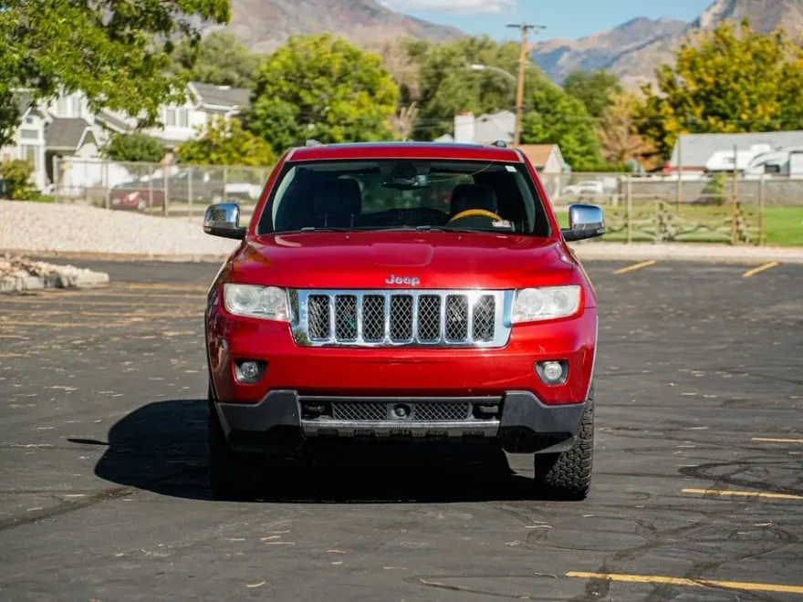 2011 Jeep Grand Cherokee Overland photo 1