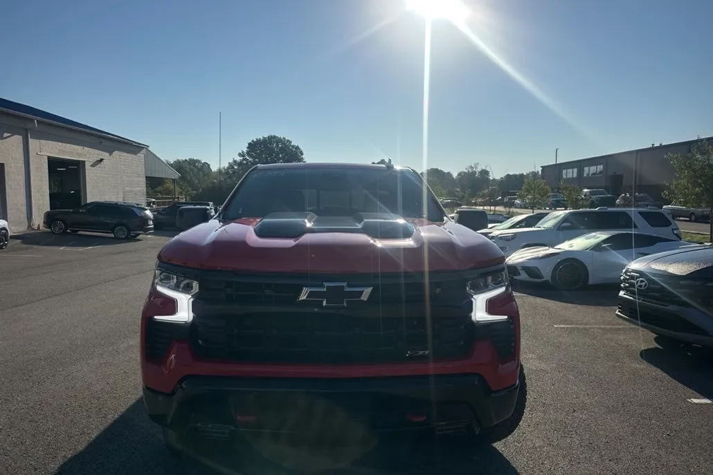 2023 Chevrolet Silverado 1500 LT Trail Boss photo 1