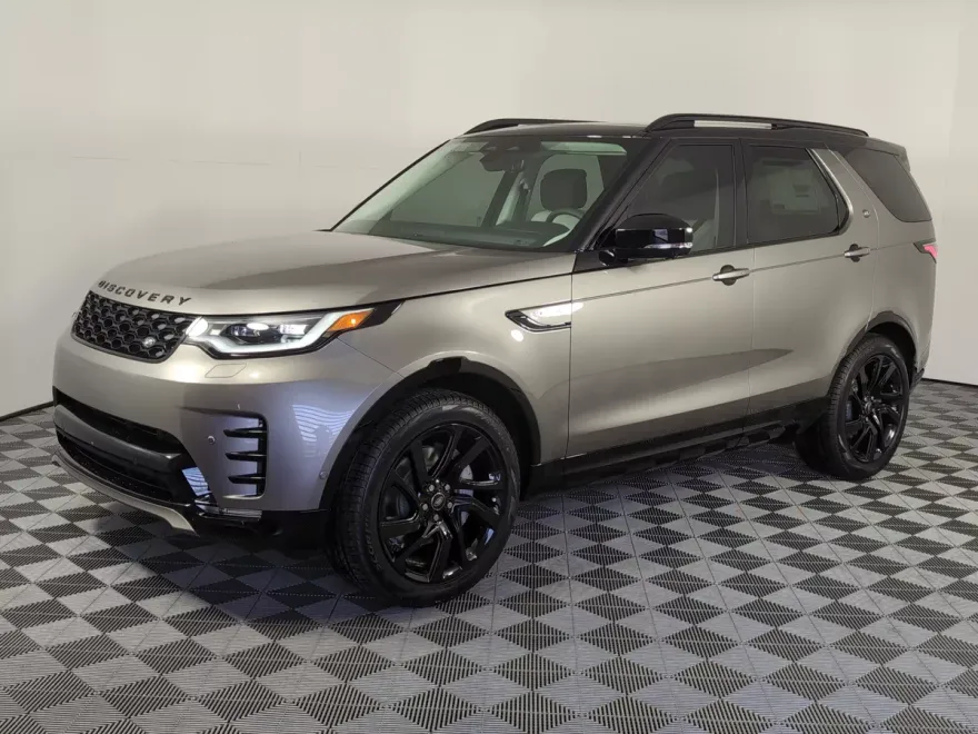 2025 Land Rover Discovery SE photo 1