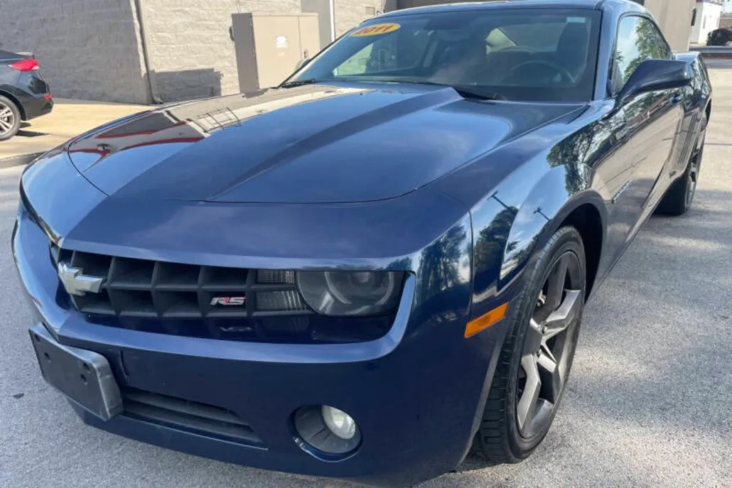 2011 Chevrolet Camaro Coupe 2LT photo 1