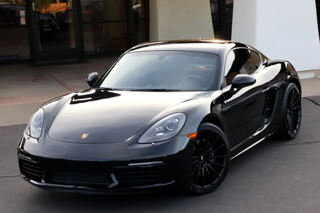 2017 Porsche Cayman photo 1