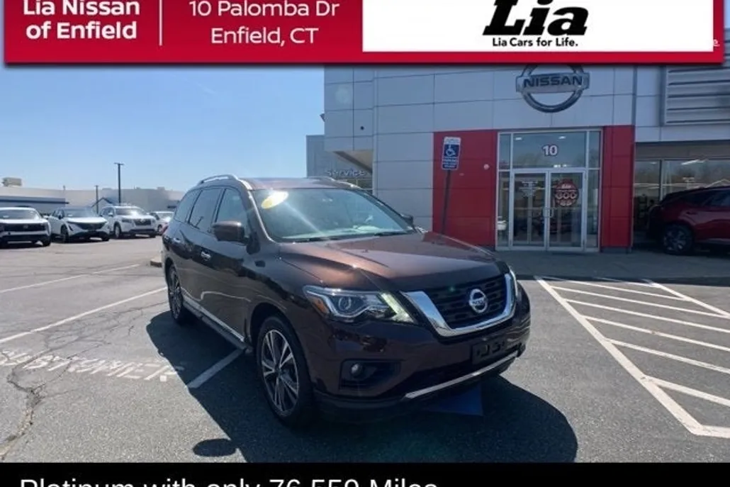 2020 Nissan Pathfinder Platinum photo 1