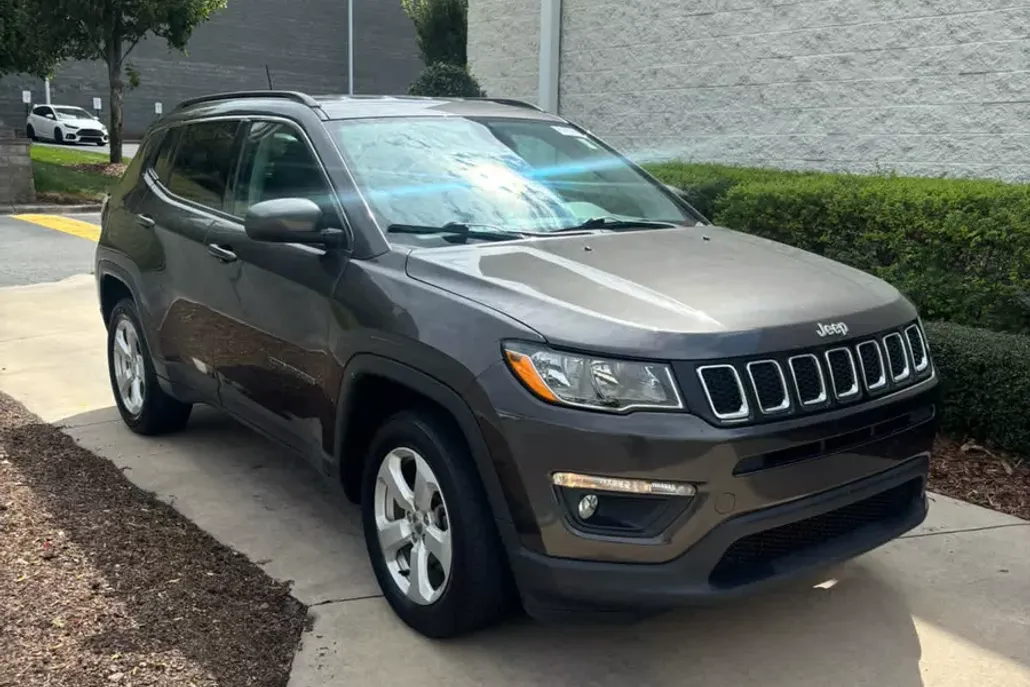 2019 Jeep Compass Latitude photo 1