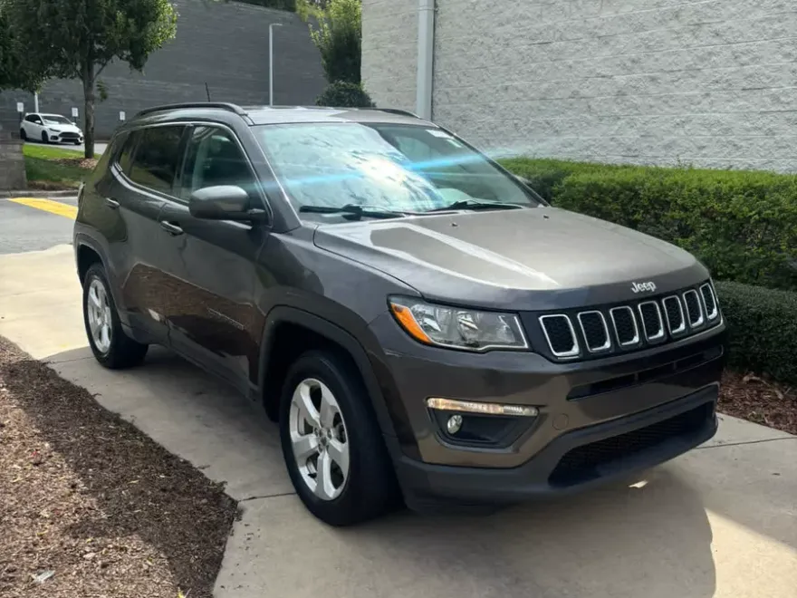 2019 Jeep Compass Latitude photo 1